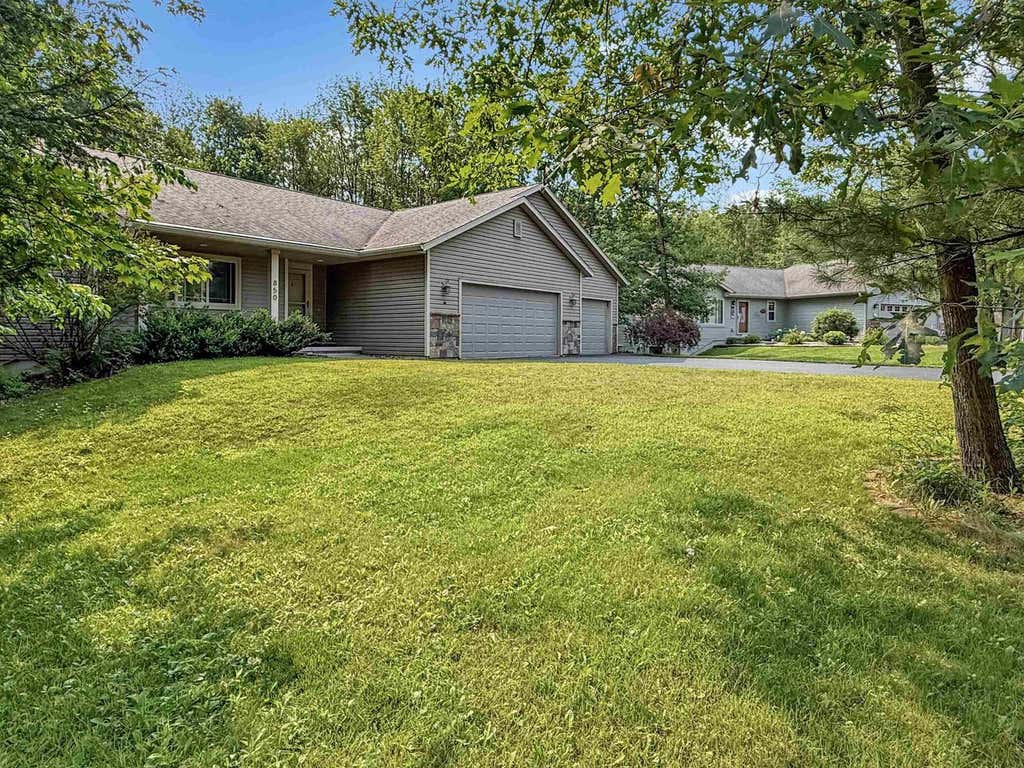 Photo of 850 Wedgewood DRIVE, Kronenwetter, WI 54455 (MLS # 22603854)