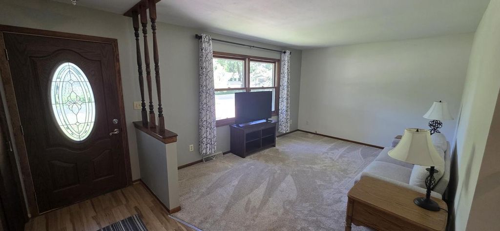 Photo of N50W14473 Fairmount AVENUE, Menomonee Falls, WI 53051 (MLS # 1968544)