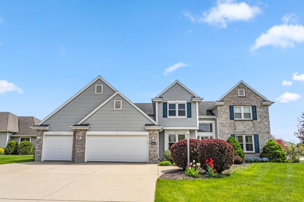 Photo of 1047 27th COURT, Kenosha, WI 53140 (MLS # 1969406)