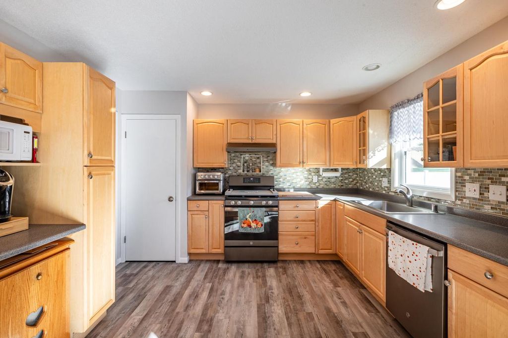 Photo of N4360 Esther DRIVE, Onalaska, WI 54650 (MLS # 1940458)