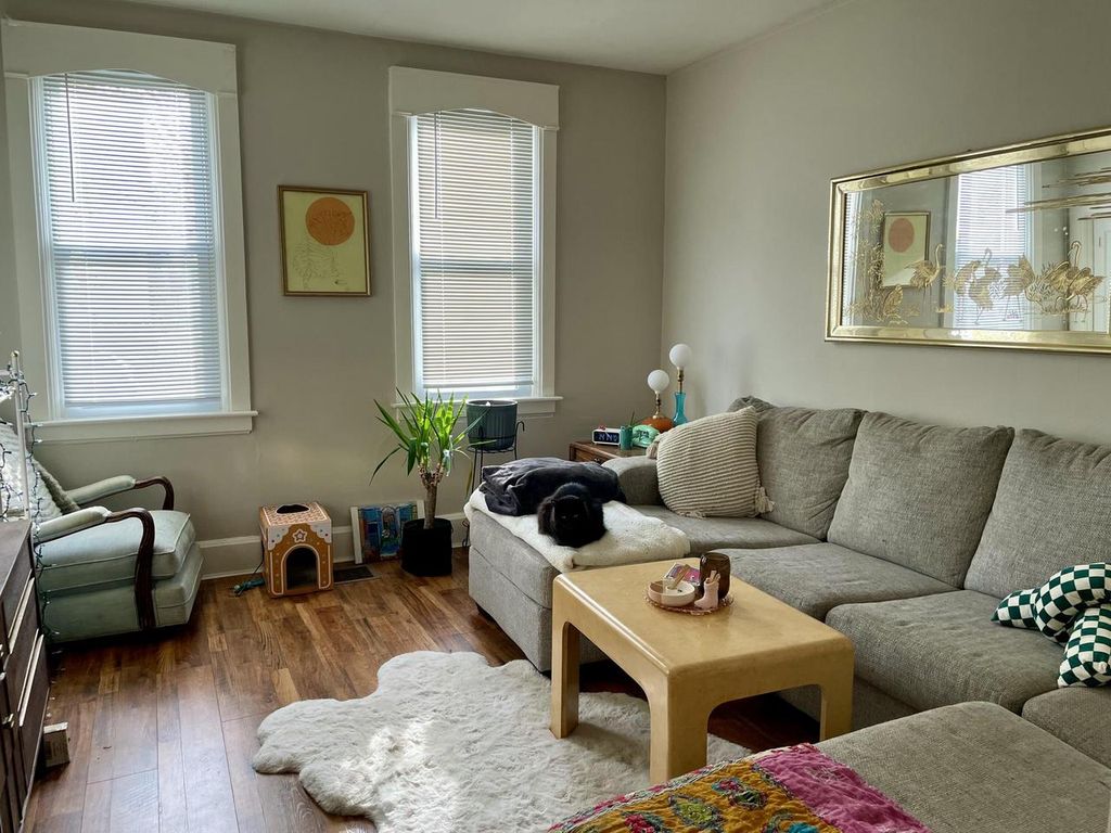 Photo of 810 E Lincoln AVENUE, Milwaukee, WI 53207 (MLS # 1959572)