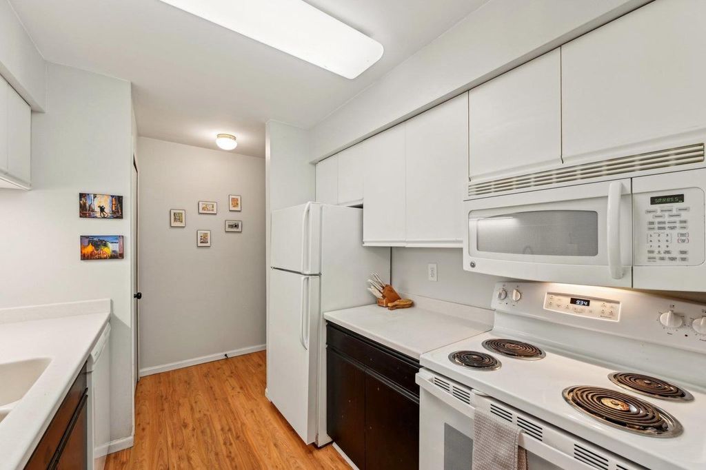 Photo of 859 Park STREET #102, Oregon, WI 53575 (MLS # 2018124)