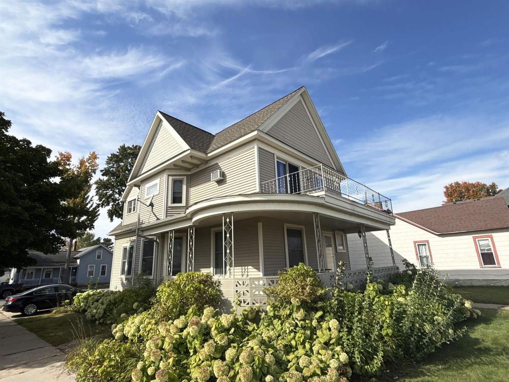 Photo of 550 S 1st AVENUE, Wausau, WI 54401 (MLS # 22505575)