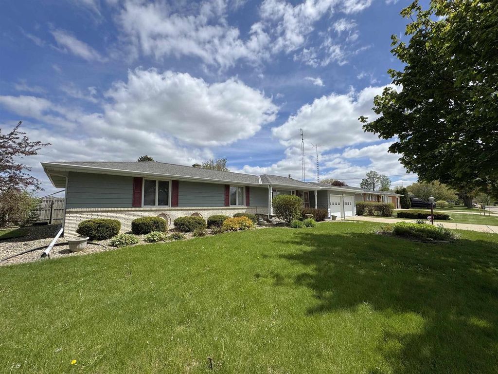 Photo of 1404 29th AVENUE, Monroe, WI 53566 (MLS # 2022672)