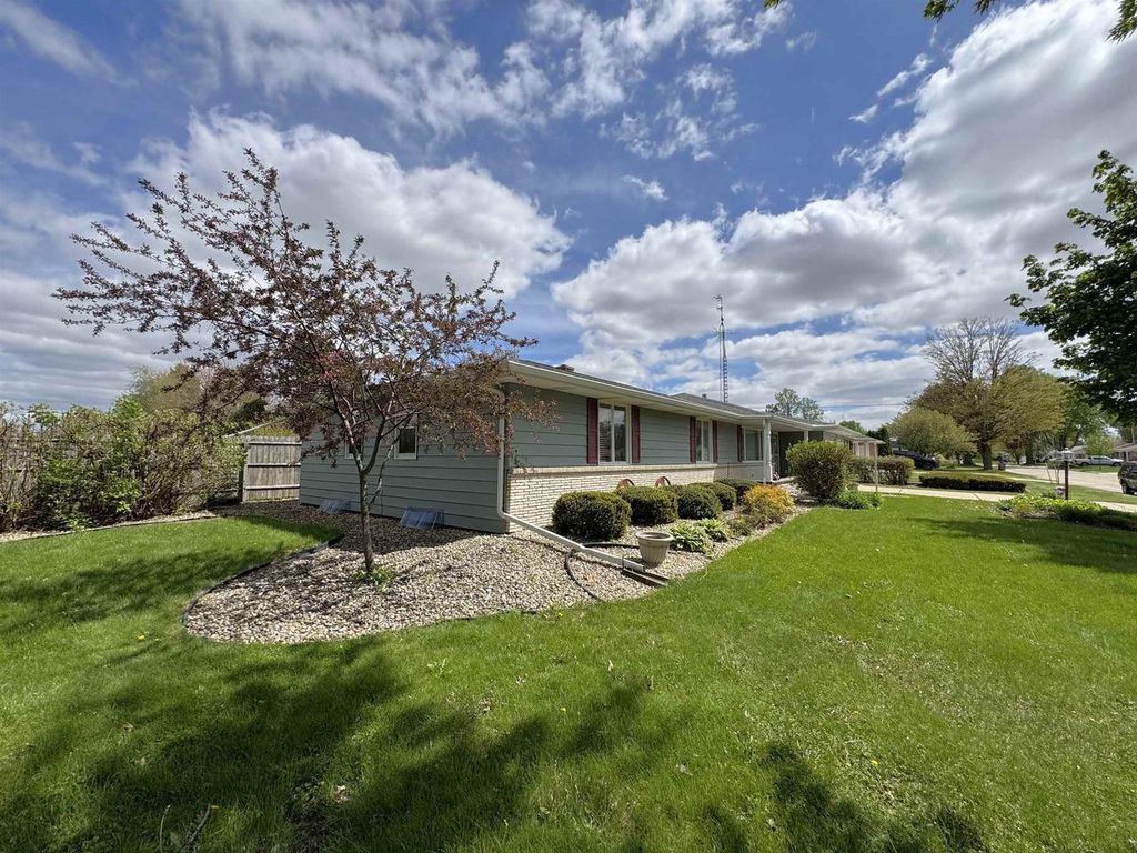 Photo of 1404 29th AVENUE, Monroe, WI 53566 (MLS # 2022672)