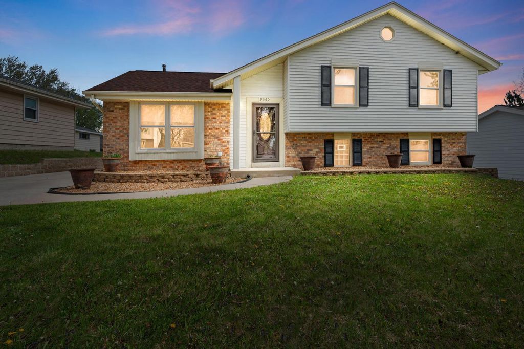 Photo of 9340 W Arch AVENUE, Milwaukee, WI 53224 (MLS # 1961521)