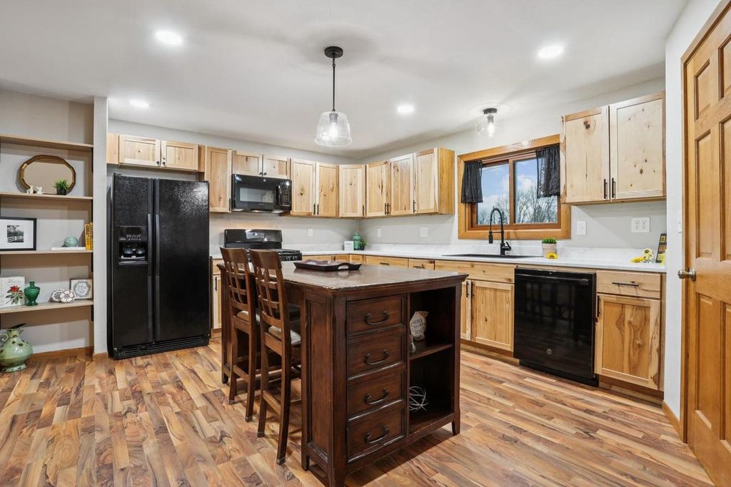 Photo of 706 Manitowoc STREET, Reedsville, WI 54230 (MLS # 50321196)