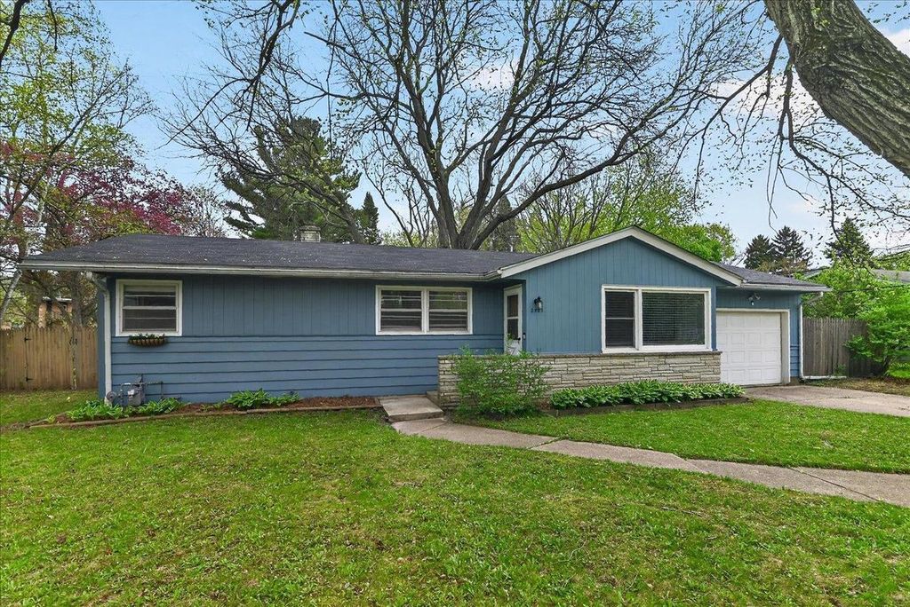Photo of 2101 Leland DRIVE, Madison, WI 53711 (MLS # 2022436)
