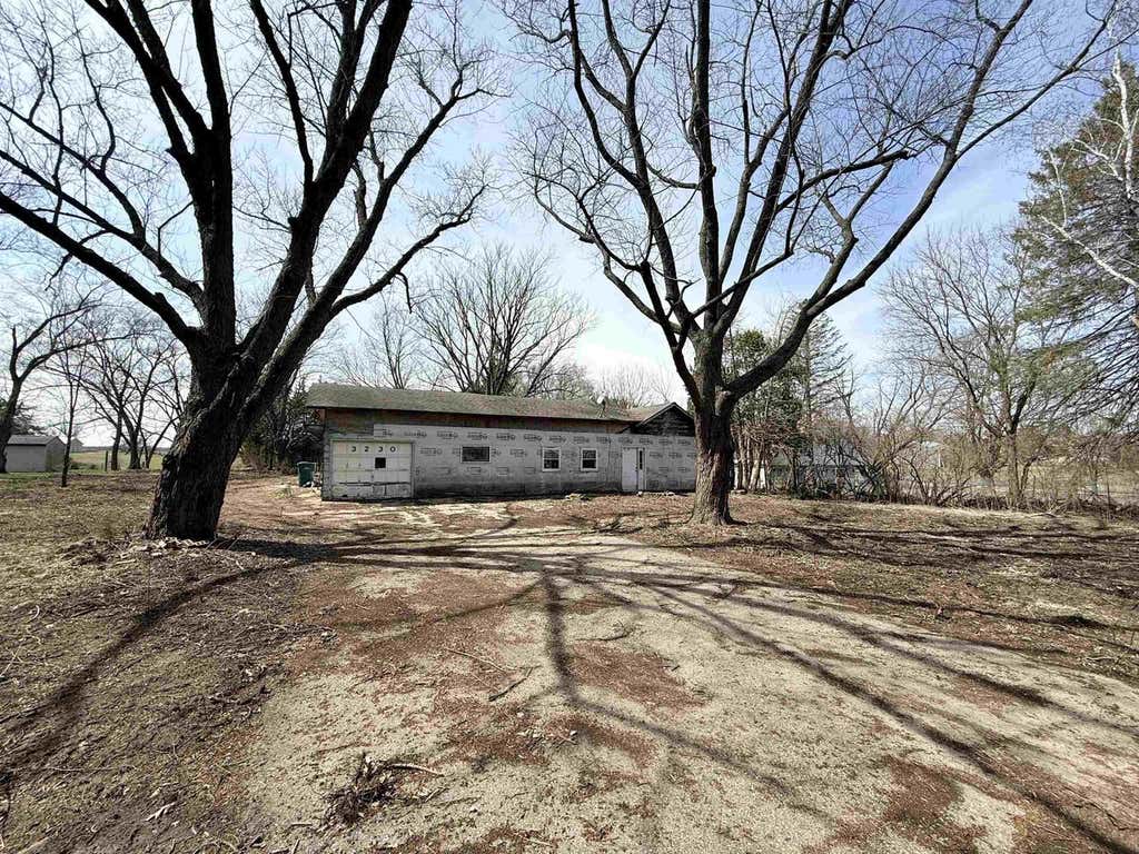 Photo of 3230 S Oakhill AVENUE, Janesville, WI 53546 (MLS # 2020498)