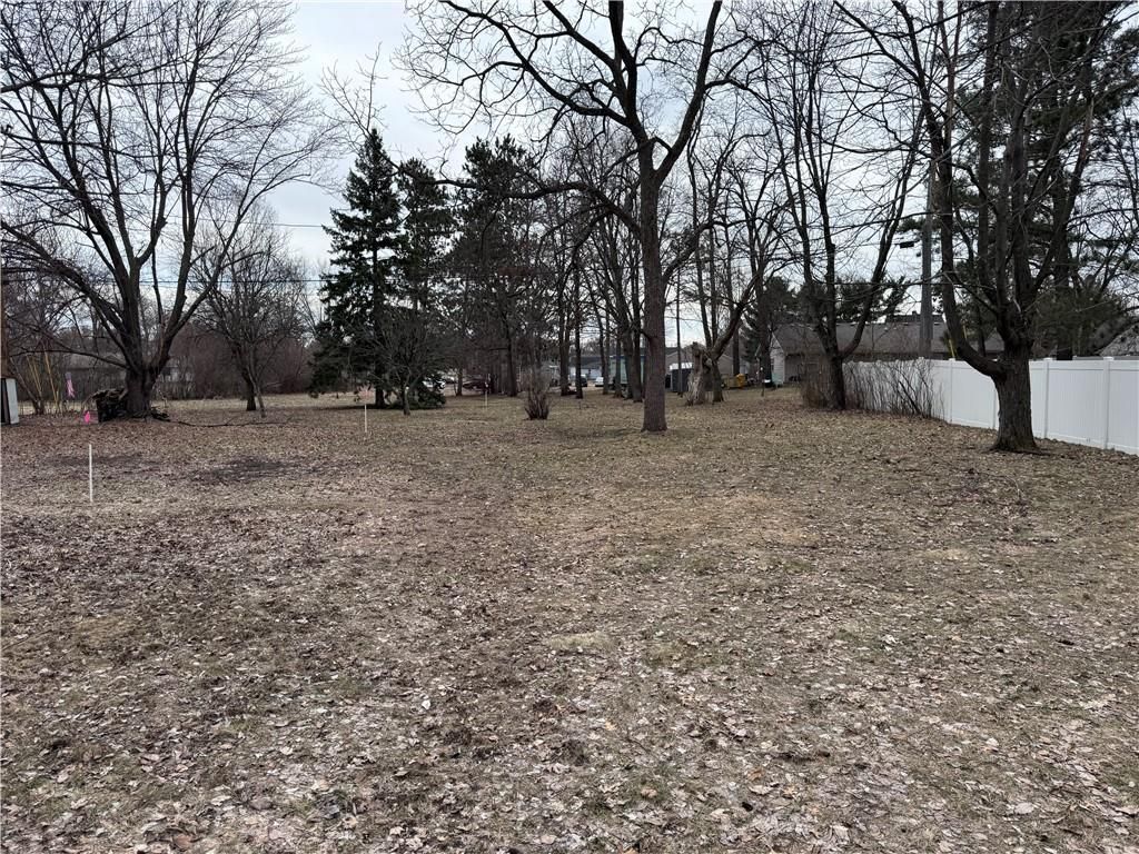 Photo of 405 Long St, Eau Claire, WI 54703 (MLS # 1599025)