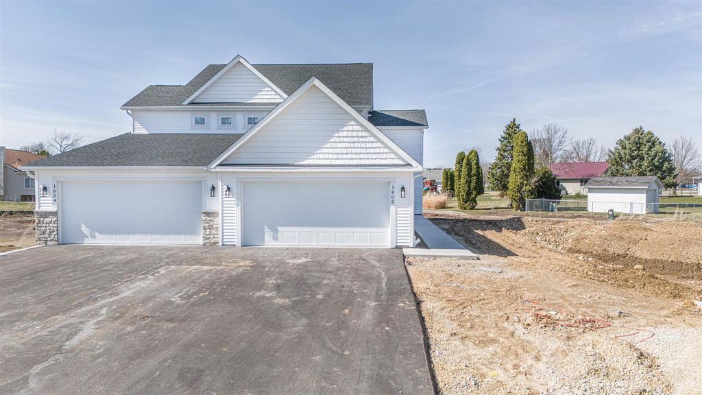 Photo of 1802-1804 W Kyle CIRCLE, Beloit, WI 53511 (MLS # 2019778)