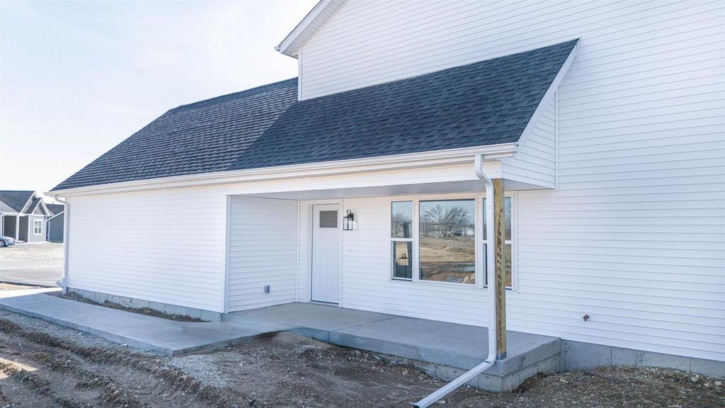 Photo of 1802-1804 W Kyle CIRCLE, Beloit, WI 53511 (MLS # 2019778)
