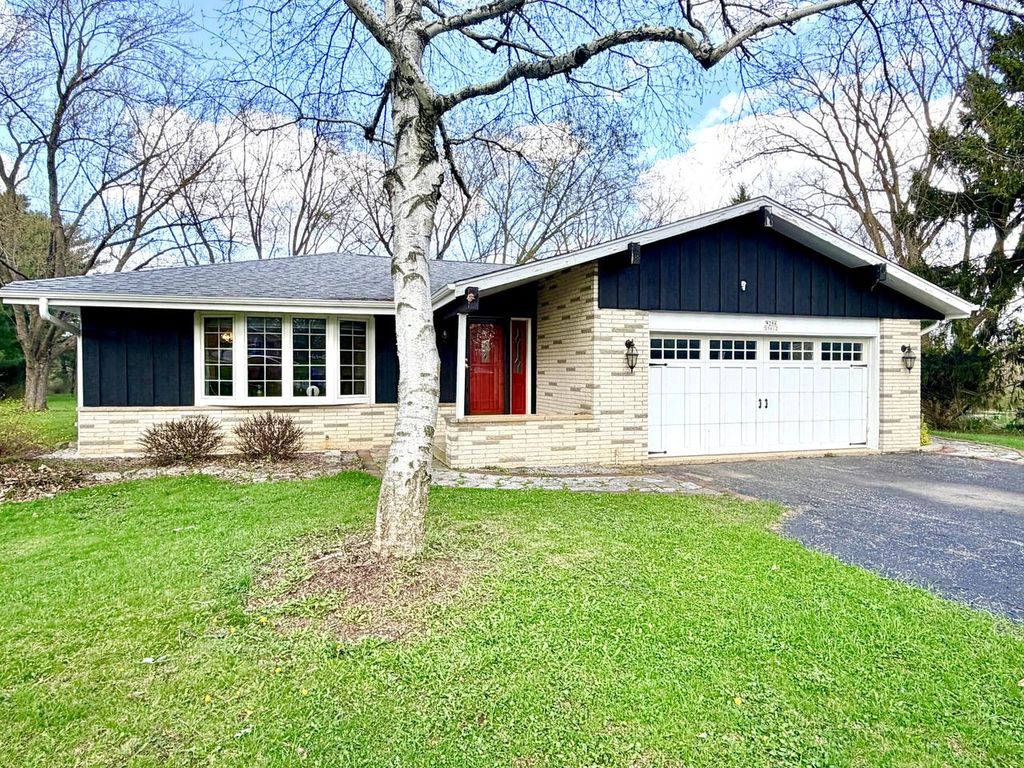 Photo of W294S5612 Windcrest DRIVE, Waukesha, WI 53189 (MLS # 1959253)