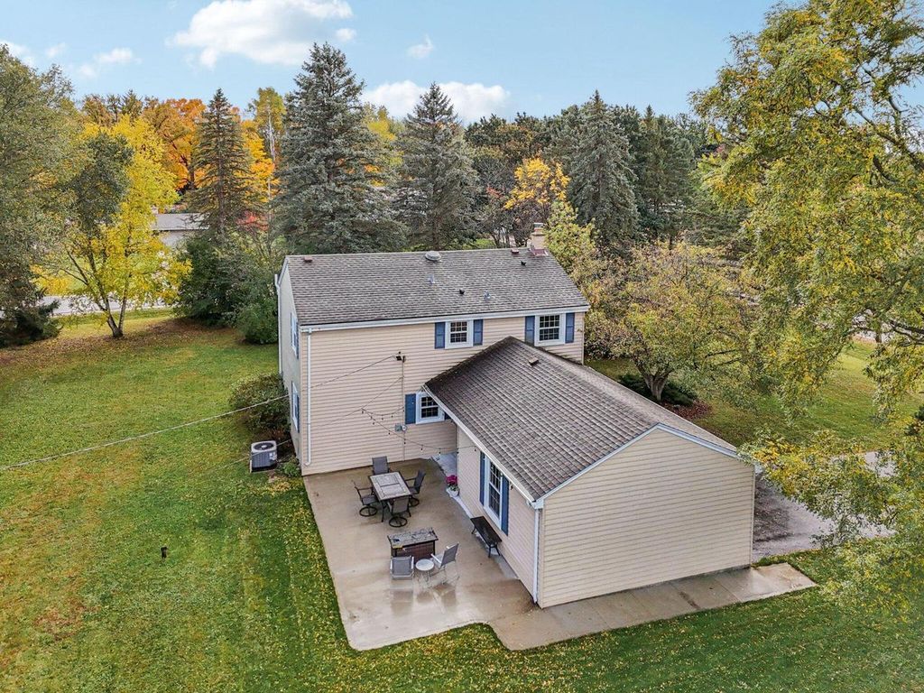 Photo of 10606 Robinwood COURT, Cedarburg, WI 53012 (MLS # 1940178)