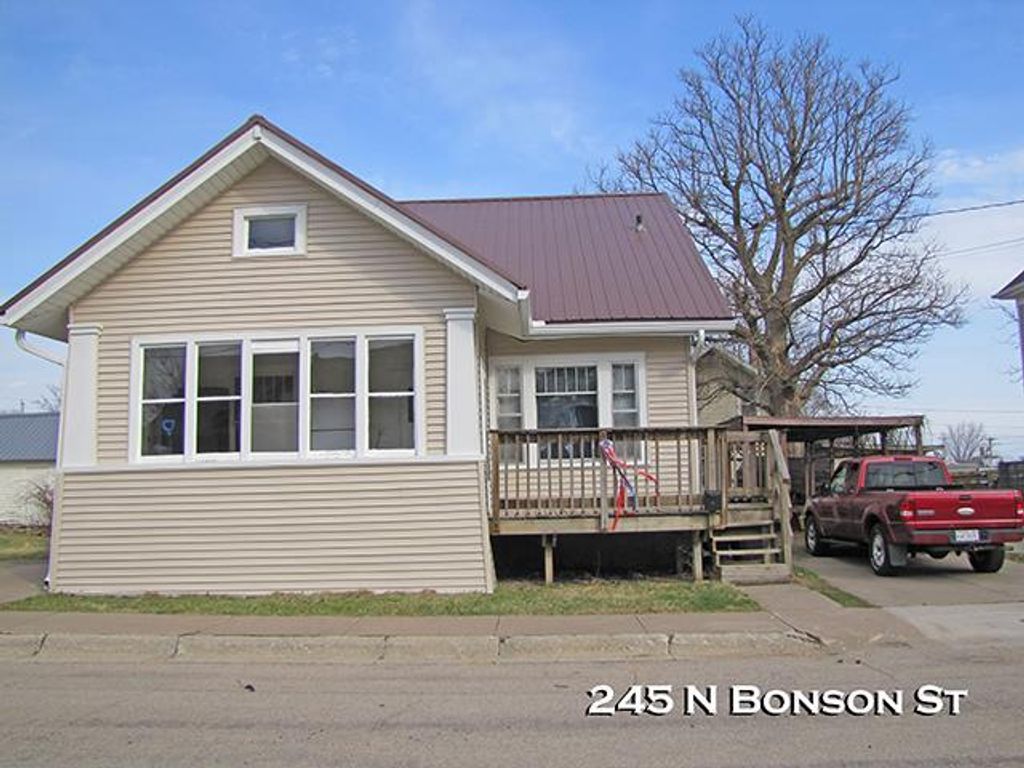 Photo of 245 N Bonson STREET, Platteville, WI 53818 (MLS # 2019917)