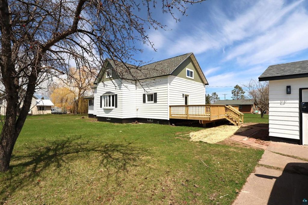 Photo of 2102 E Main STREET, Ashland, WI 54806 (MLS # 6124944)