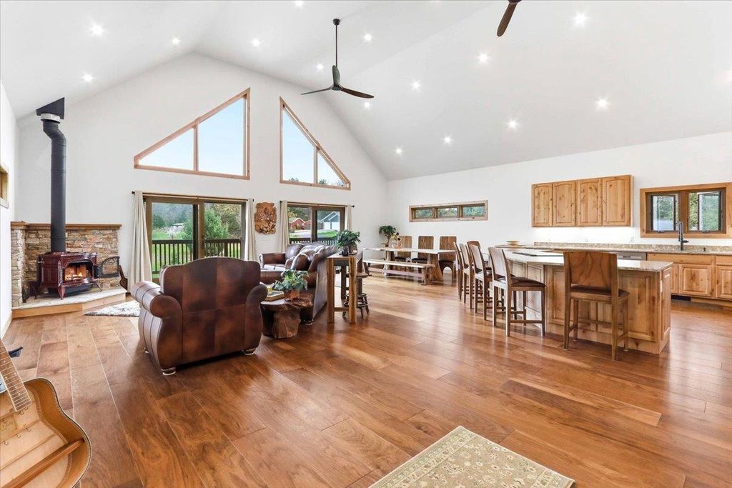 Photo of 1128 Grand Pines CIRCLE, Wisconsin Dells, WI 53965 (MLS # 2021947)