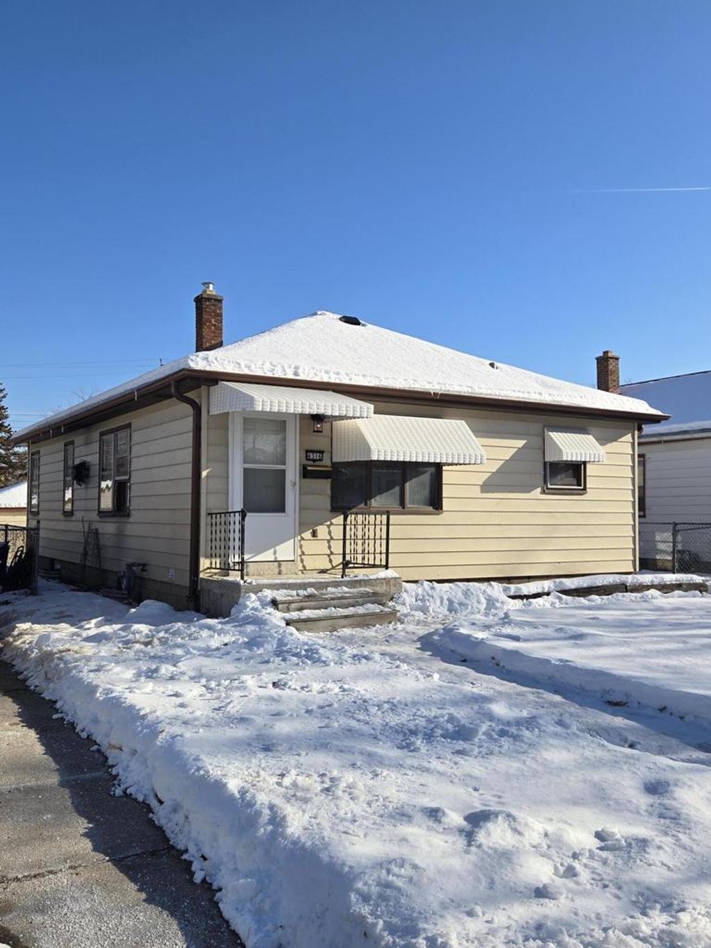 Photo of 4316 N 73rd STREET, Milwaukee, WI 53216 (MLS # 1947833)