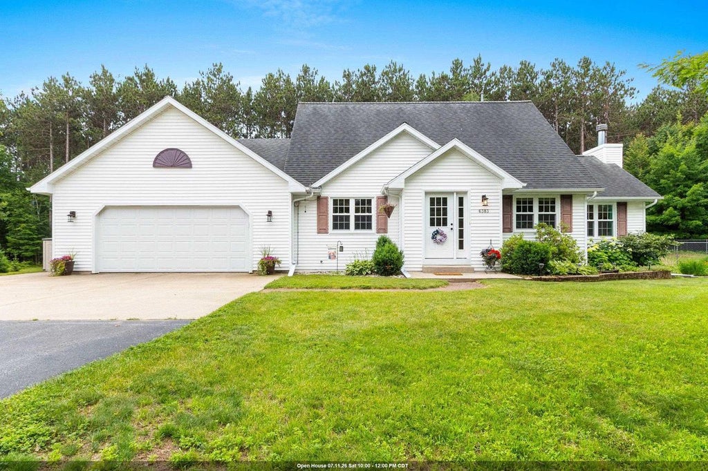 Photo of 6383 Kelly Jo DRIVE, Abrams, WI 54101 (MLS # 50328576)