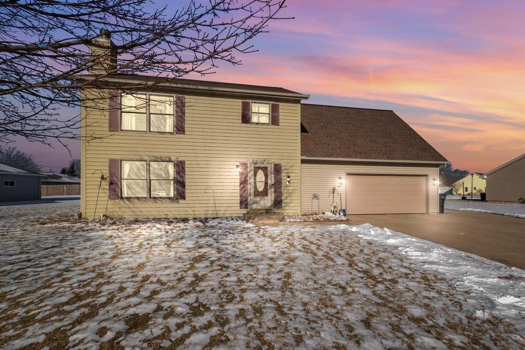 Photo of 416 Hickory STREET, Belgium, WI 53004 (MLS # 1948235)