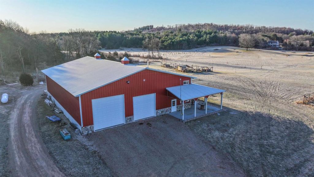 Photo of E2985 Bunker ROAD, Waupaca, WI 54981 (MLS # 50323418)