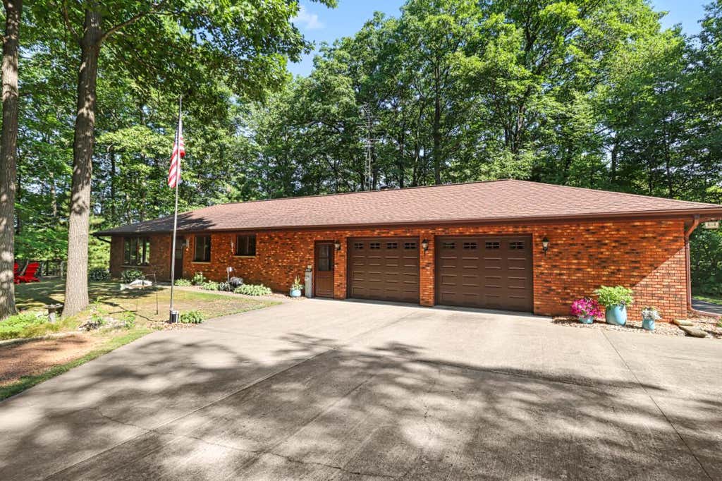 Photo of 6808 Highway 8, Rhinelander, WI 54501 (MLS # 1977349)