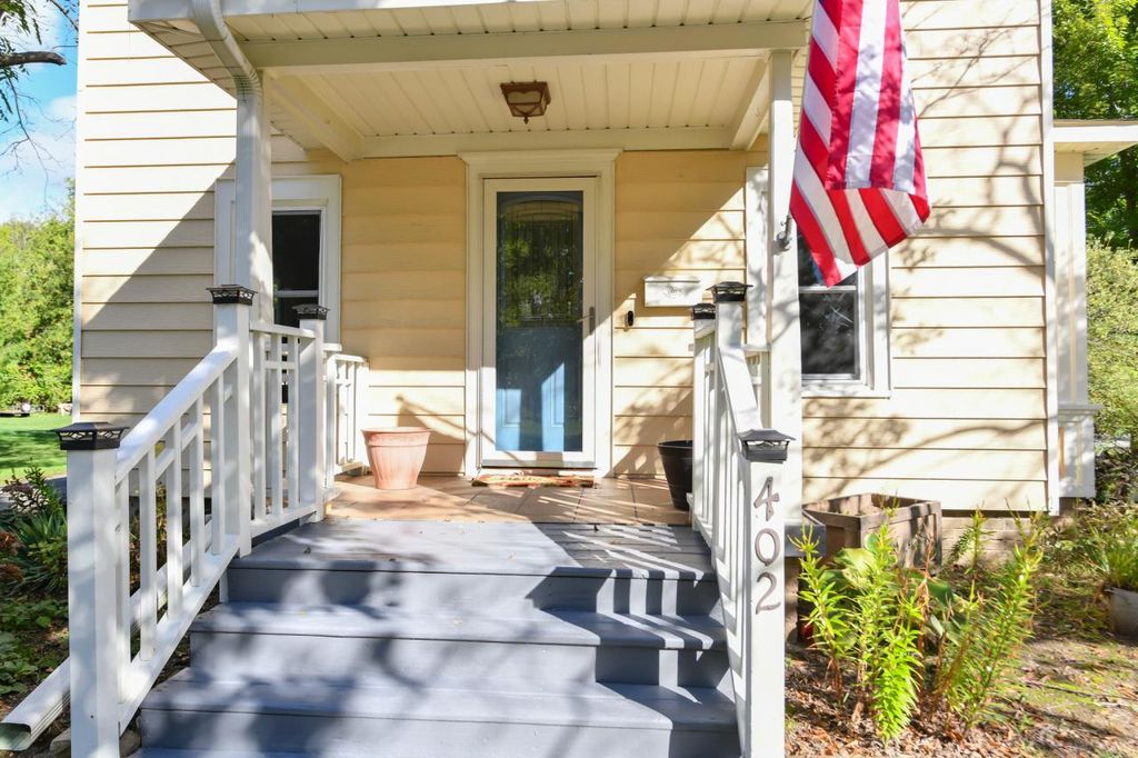 Photo of 402 W Walworth STREET, Elkhorn, WI 53121 (MLS # 1936840)