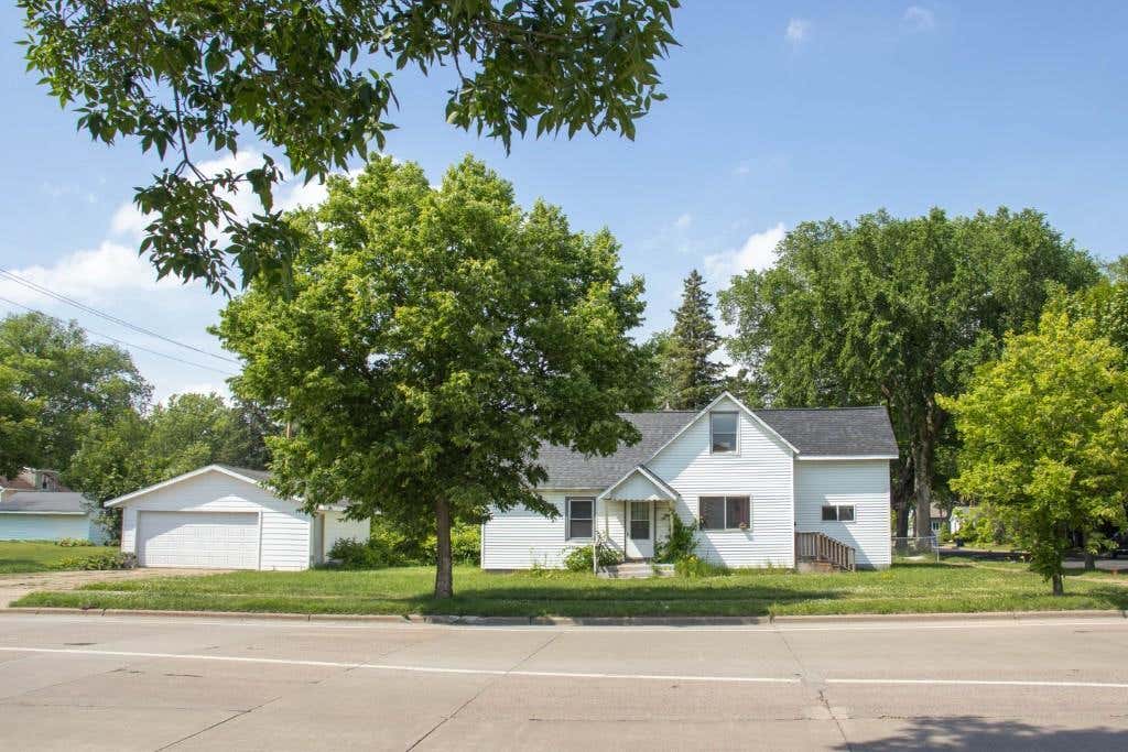 Photo of 1002 N 1st AVENUE, Wausau, WI 54401 (MLS # 22603071)