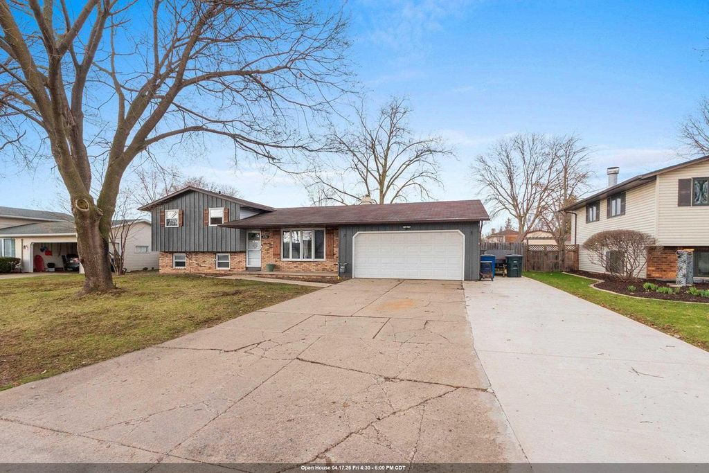 Photo of 1156 Sharie LANE, Green Bay, WI 54304 (MLS # 50323777)