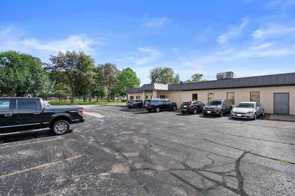 Photo of 301 N Jackson STREET, Green Bay, WI 54301 (MLS # 50332934)