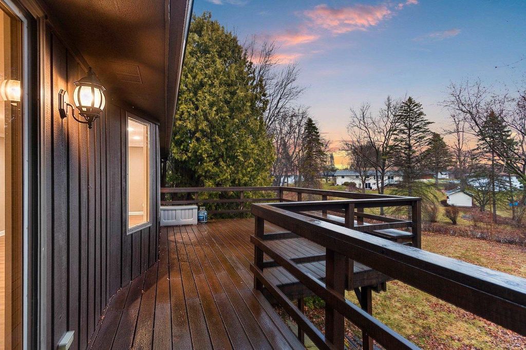 Photo of N9562 Otte COURT, Appleton, WI 54915 (MLS # 50322978)