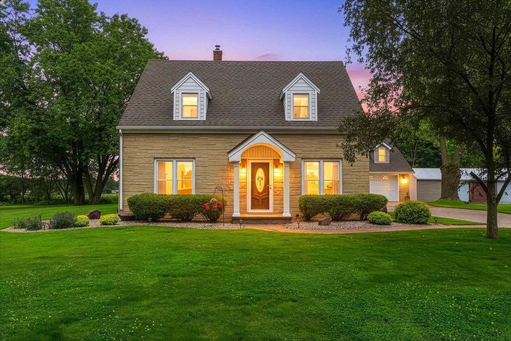 Photo of N4136 County Rd C, Kaukauna, WI 54130 (MLS # 50328932)