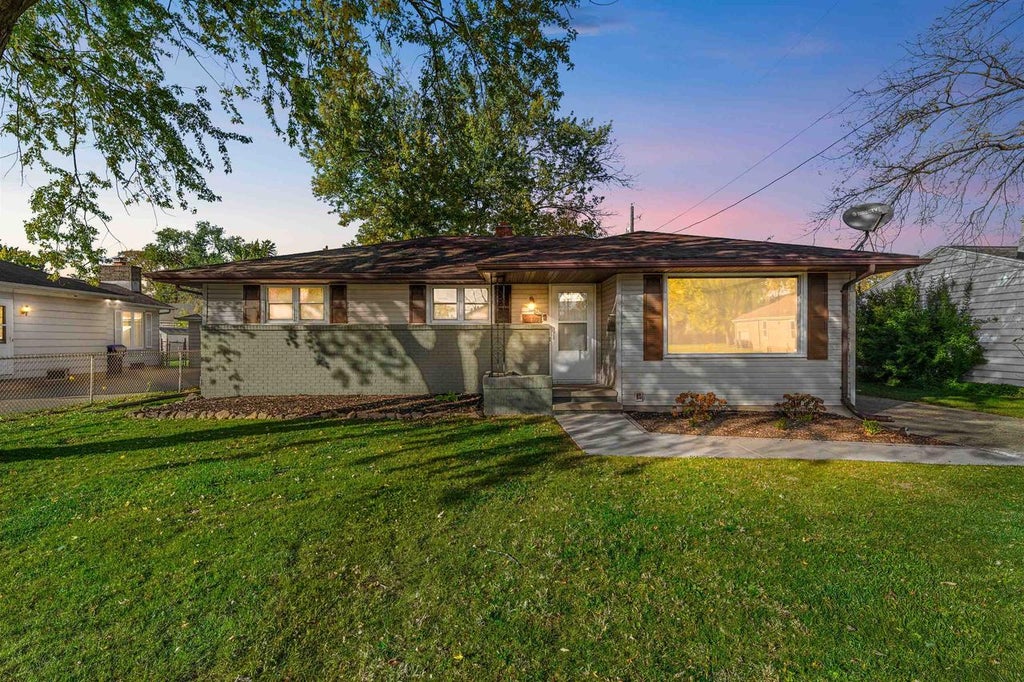 Photo of 653 McKinley STREET, Neenah, WI 54956 (MLS # 50334960)