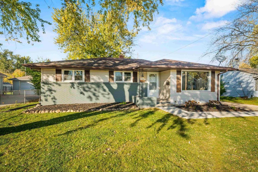 Photo of 653 McKinley STREET, Neenah, WI 54956 (MLS # 50334960)