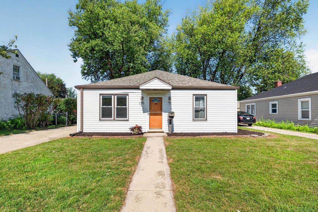 Photo of 110 S Platten STREET, Green Bay, WI 54303 (MLS # 50330085)