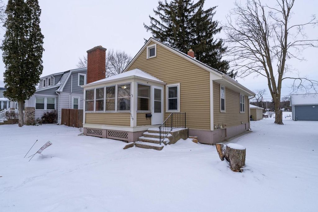 Photo of 1119 Pleasant STREET, Lake Geneva, WI 53147 (MLS # 1946150)