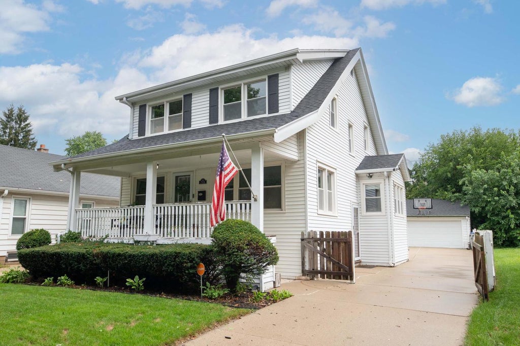 Photo of 2924 N 74th STREET, Milwaukee, WI 53210 (MLS # 1979642)
