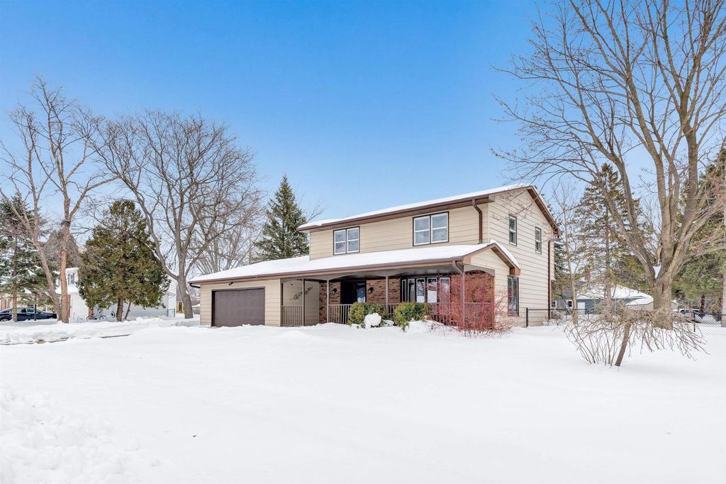 Photo of 253 Scout WAY, De Pere, WI 54115 (MLS # 50322471)