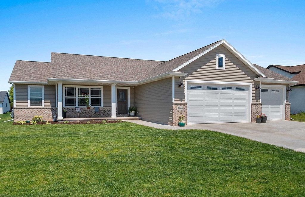 Photo of 1960 Red Fox LANE, Kaukauna, WI 54130 (MLS # 50326350)