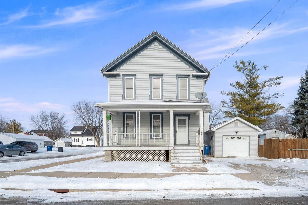 Photo of 602 Ceape AVENUE, Oshkosh, WI 54901 (MLS # 50320285)
