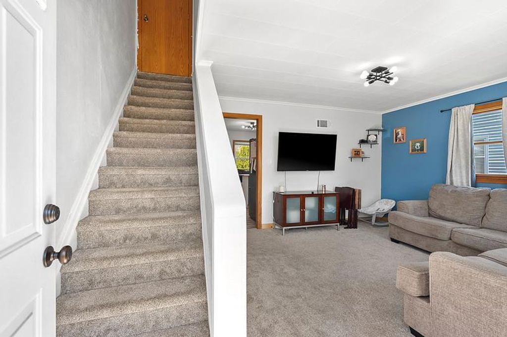 Photo of 1906 Columbia AVENUE, Oshkosh, WI 54901 (MLS # 50325493)