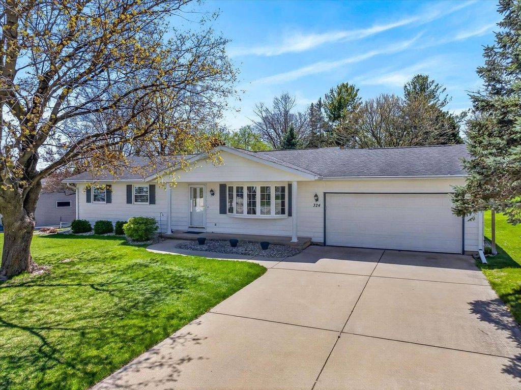 Photo of 324 N Nine Mound ROAD, Verona, WI 53593 (MLS # 2021214)