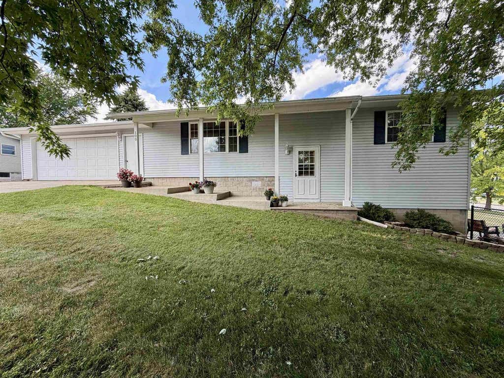 Photo of 100 Fern DRIVE, Rosendale, WI 54974 (MLS # 50327992)