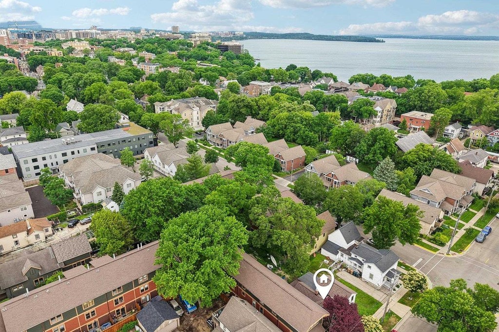 Photo of 641 E Dayton STREET, Madison, WI 53703 (MLS # 2025520)