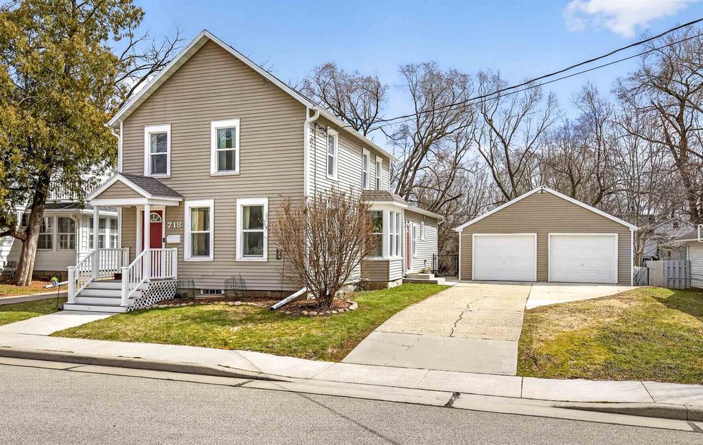 Photo of 718 N Harriman STREET, Appleton, WI 54911 (MLS # 50323523)