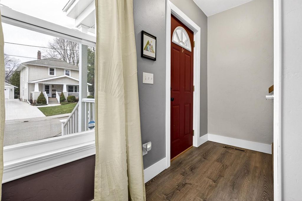 Photo of 718 N Harriman STREET, Appleton, WI 54911 (MLS # 50323523)