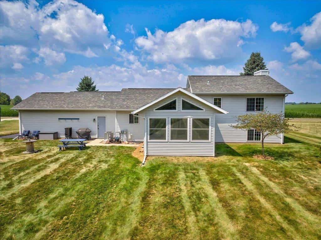 Photo of N7534 Burns ROAD, Beaver Dam, WI 53916 (MLS # 2028444)