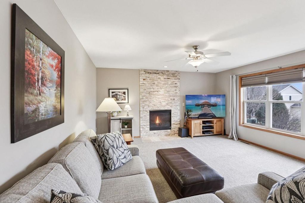 Photo of 971 Hillside WAY, Verona, WI 53593 (MLS # 2017386)