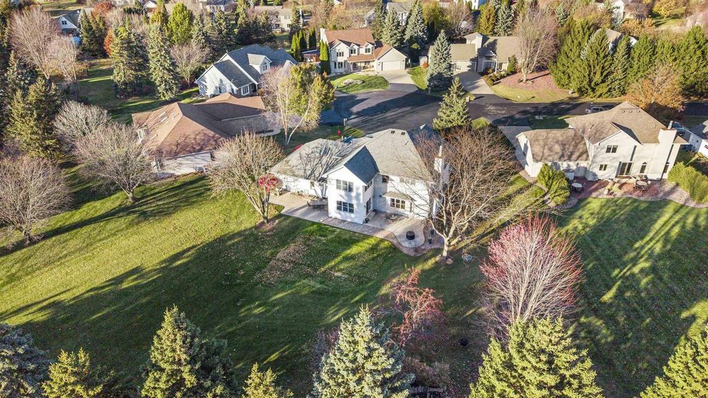 Photo of 3009 Wylde Oak COURT, Oshkosh, WI 54904 (MLS # 50315463)