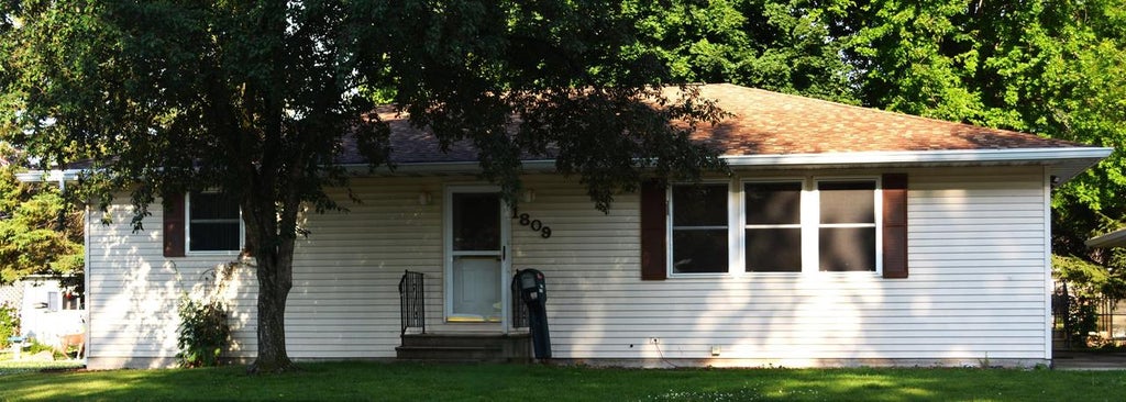 Photo of 1809 Minnesota AVENUE, North Fond Du Lac, WI 54937 (MLS # 2027639)